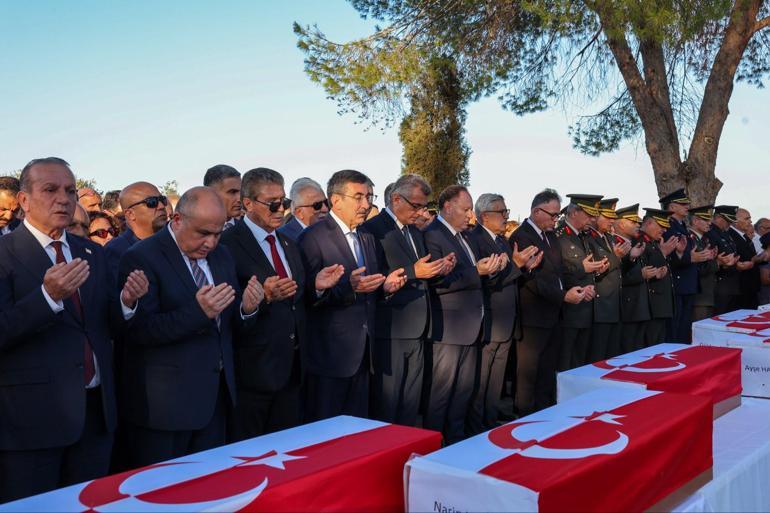 Cumhurbaşkanı Yardımcısı Yılmaz, KKTCde şehitlikte devlet törenine katıldı