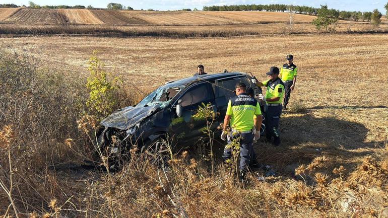 Tekirdağda otomobil takla atarak tarlaya devrildi: 1 ölü, 2 yaralı