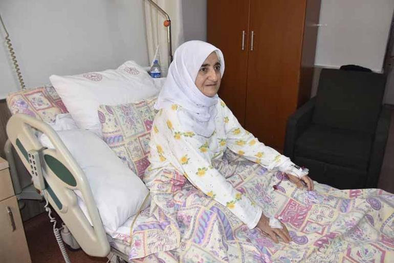 70 yaşındaki hastanın kanserli kalın bağırsağı alındı; sağlığına kavuştu