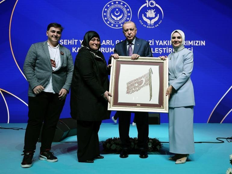 Cumhurbaşkanı Erdoğan: İnşallah son düzlüğü de geçerek ülkemizle birlikte bölgemizin tamamını huzur ve istikrara kavuşturacağız