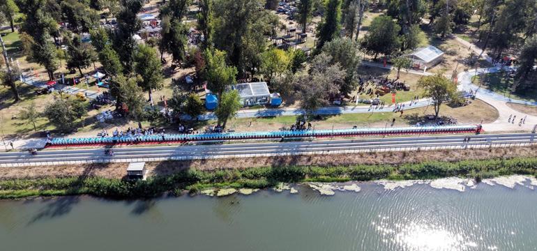 Edirne Gastronomi Festivalinde 150 metre uzunluğunda peynir sofrası kuruldu