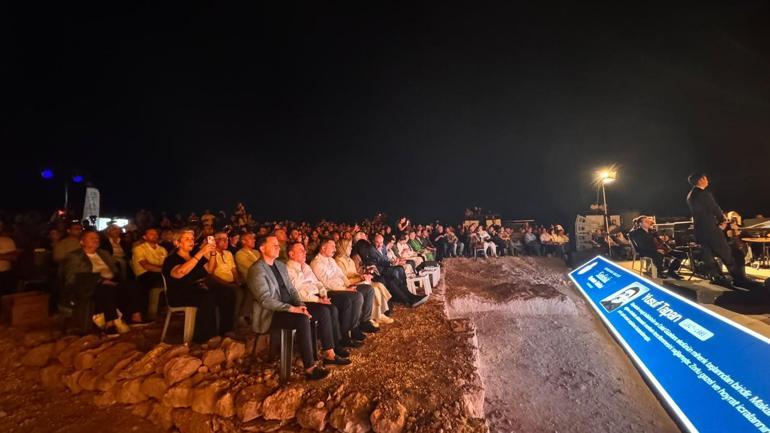 Zerzevan Kalesi’nde Diyarbakır türküleri senfoniyle buluştu