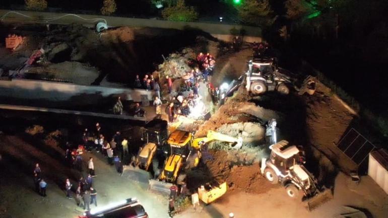 Büyükçekmecede toprak kayması: 1 işçi kurtarıldı