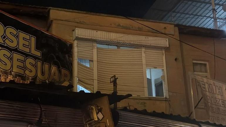 Yangında iki iş yeri kullanılmaz hale geldi
