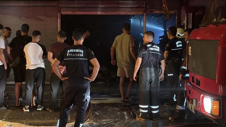 Yangında iki iş yeri kullanılmaz hale geldi