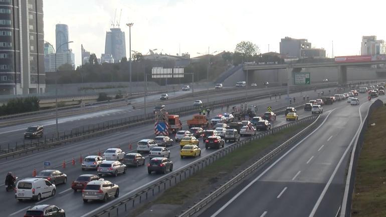 İstanbul’da bisiklet yarışı nedeniyle FSM Köprüsünde Ankara yönü trafiğe kapatıldı