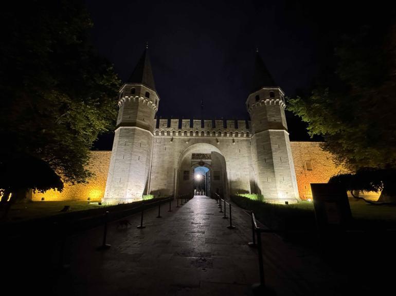 Topkapı Sarayı’nda gece ziyaretlerine yaz sezonunda 32 bine yakın kişi katıldı