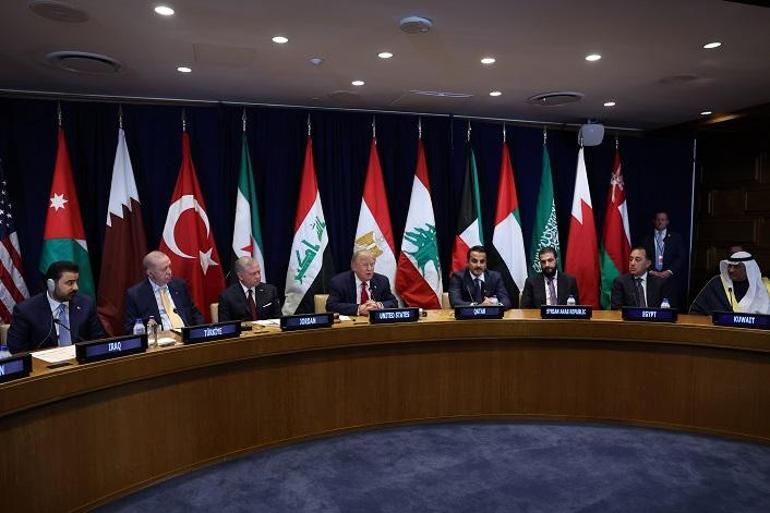 Cumhurbaşkanı Erdoğan, Trumpın Körfez ülkesi liderleri ile düzenlediği zirveye katıldı