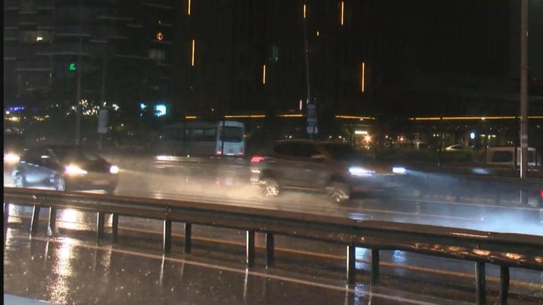 İstanbulda sağanak etkili oldu