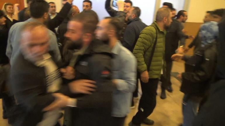7 kişinin öldüğü fabrika yangınına ilişkin keşif yapıldı; avukatlar arasında arbede yaşandı