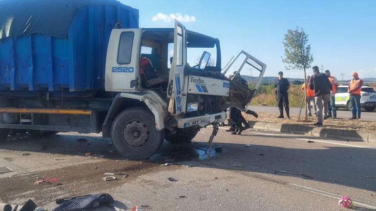 Kazada hamile anne ve kızı öldü; ameliyata alınan kadının bebeği de kurtarılamadı