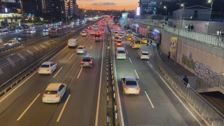 İstanbulda trafik yoğunluğu yüzde 69a ulaştı