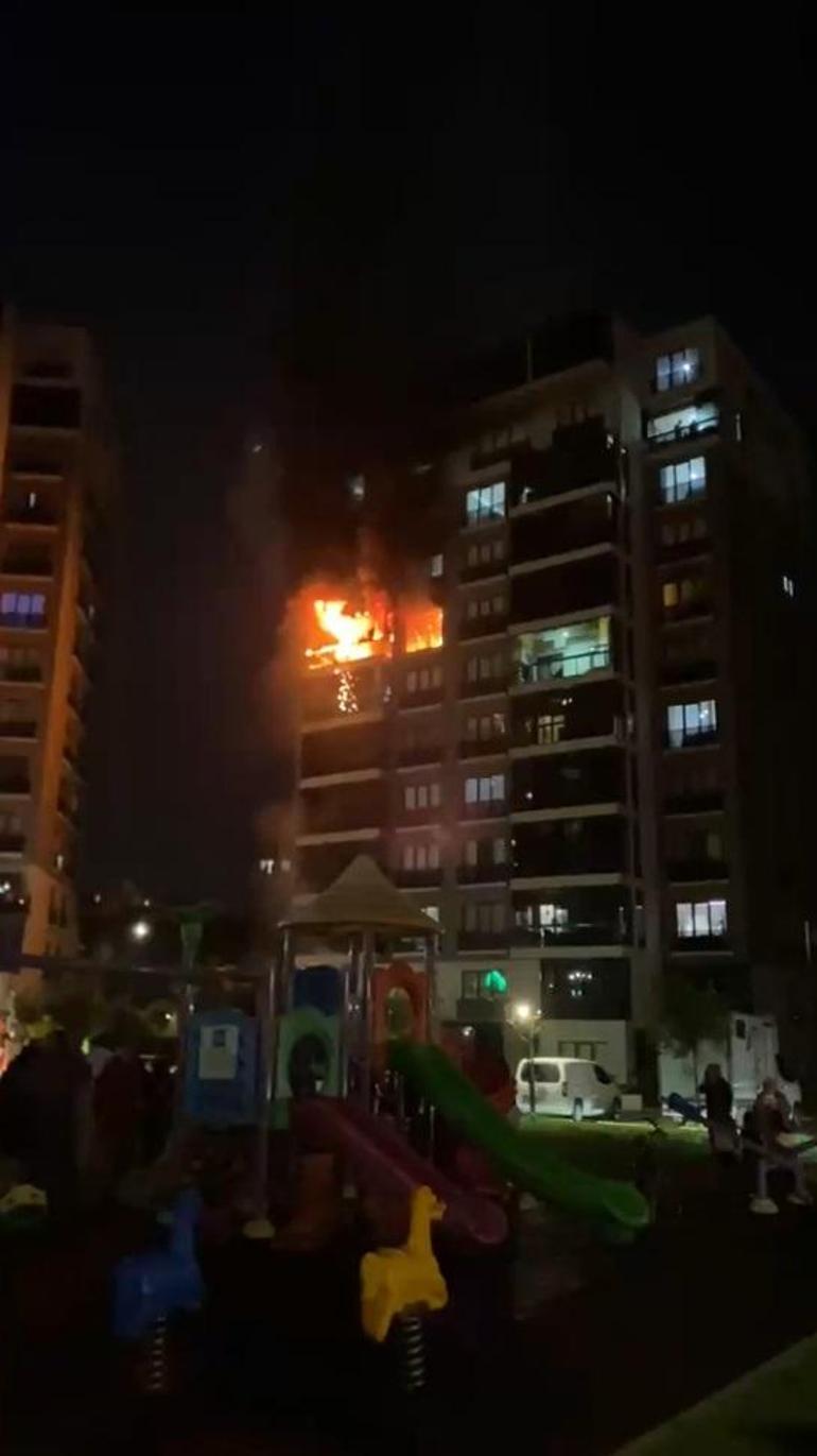 Bursa’da apartman dairesinde çıkan yangın söndürüldü: 19 kişi hastaneye kaldırıldı