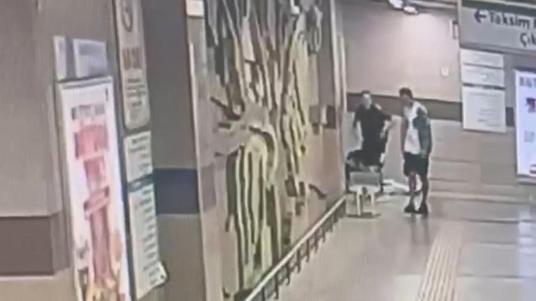 Beyoğlu’nda metroda uyuyan kişinin cep telefonunu çalan şüpheli yakalandı