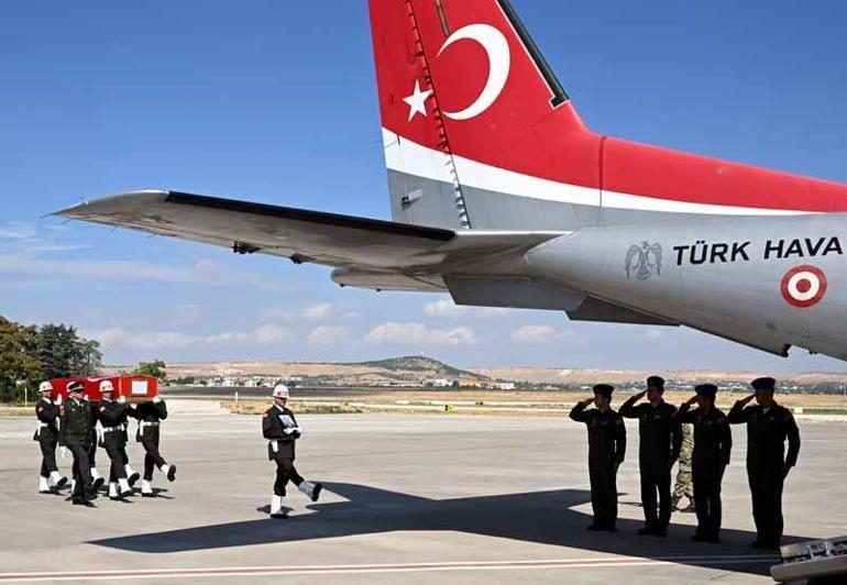 Şehit uzman çavuşun cenazesi, memleketine uğurlandı
