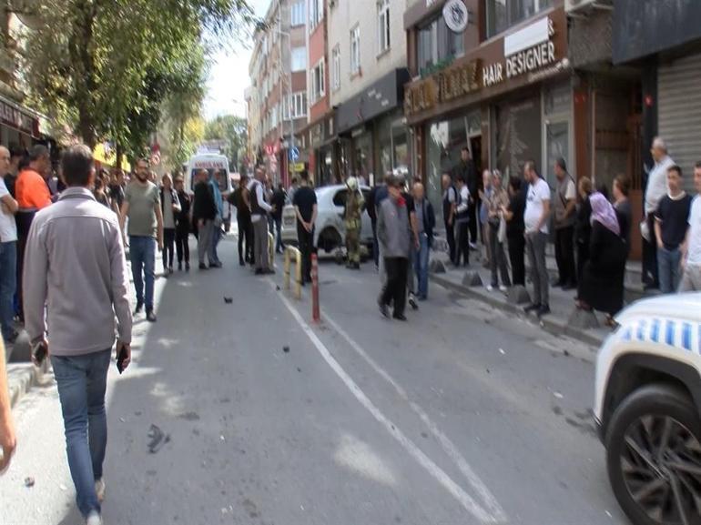 Bayrampaşada kazada savrulan otomobil berber dükkanına çarptı: 2si ağır 5 yaralı