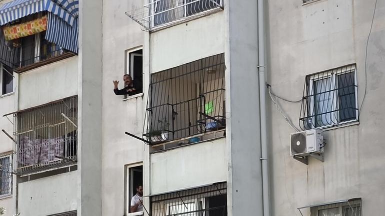 Yakalanacağını anlayan şüpheli, elinde el bombası ile kendisini eve kilitledi