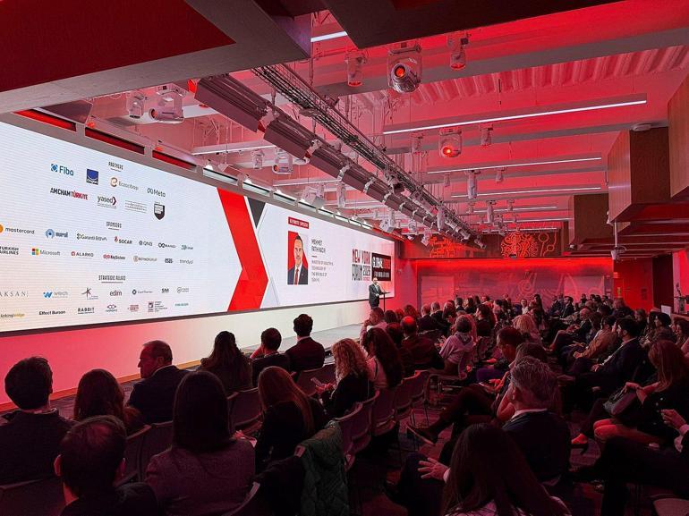 Bakan Kacır, Global Turks New York Forum’na katıldı