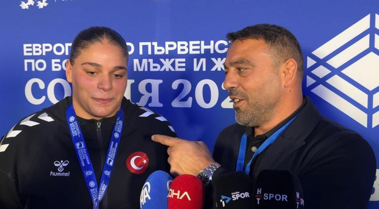 Avrupa Boks Şampiyonasında dereceye giren milliler madalyalarını aldı