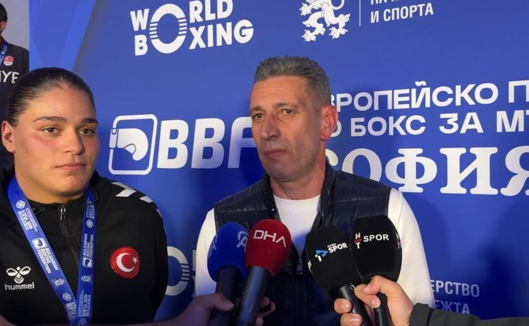 Avrupa Boks Şampiyonasında dereceye giren milliler madalyalarını aldı