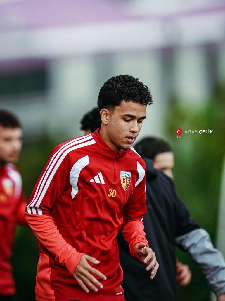 Kayserispor’da 8 isim milli takımlara gitti