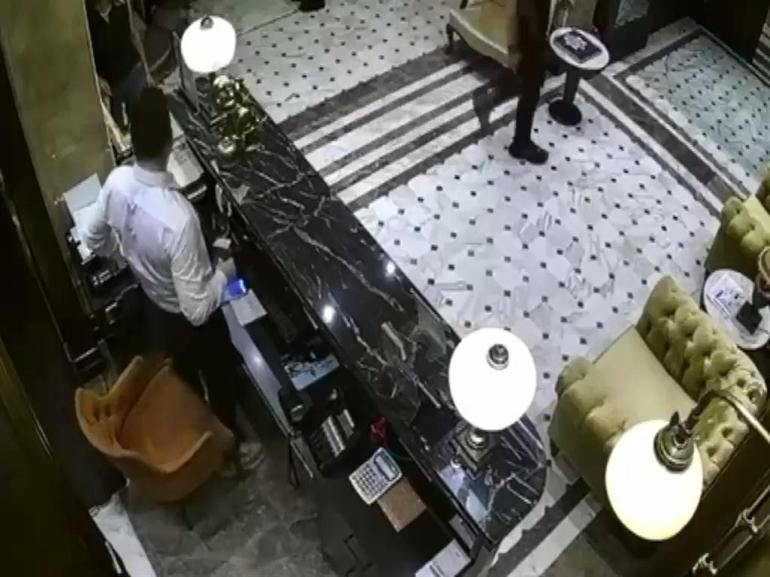 Fatihte çalıştıkları oteli 1 milyon dolar zarara uğratıp butik otel almışlar; 5 şüpheli tutuklandı
