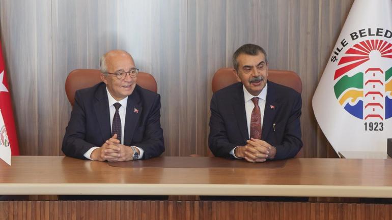 Bakan Tekin: Bu yıl ortaokulu bitiren 100 öğrencinin 45 tanesi meslek lisesine gitti