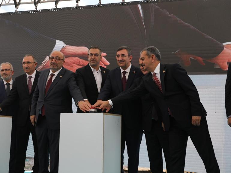 Cumhurbaşkanı Yardımcısı Yılmaz: Sağlık hizmetlerinden memnuniyet yüzde 69,4 seviyesinde