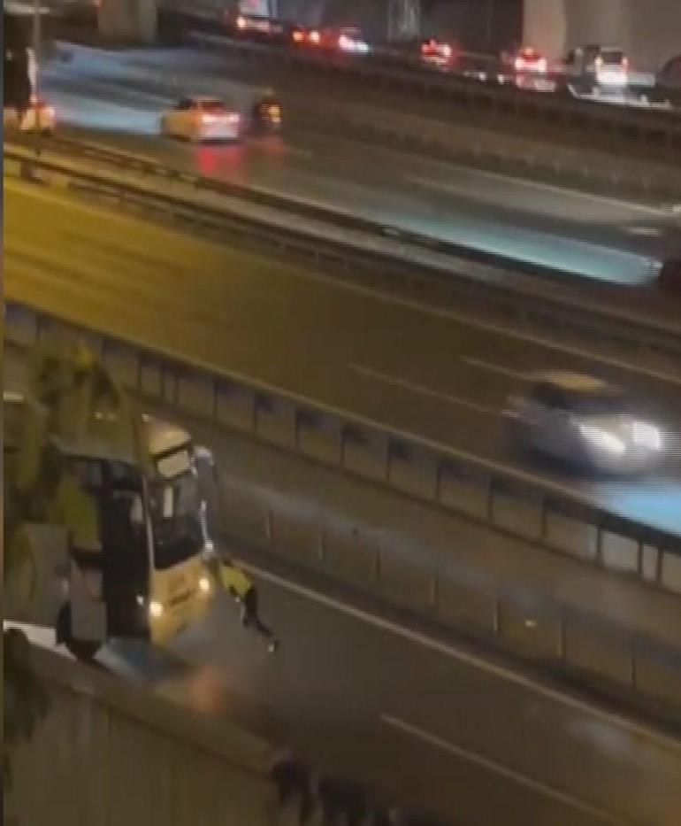 Sultangazide arızalanan midibüsü yol kenarına iten kadın polis kamerada