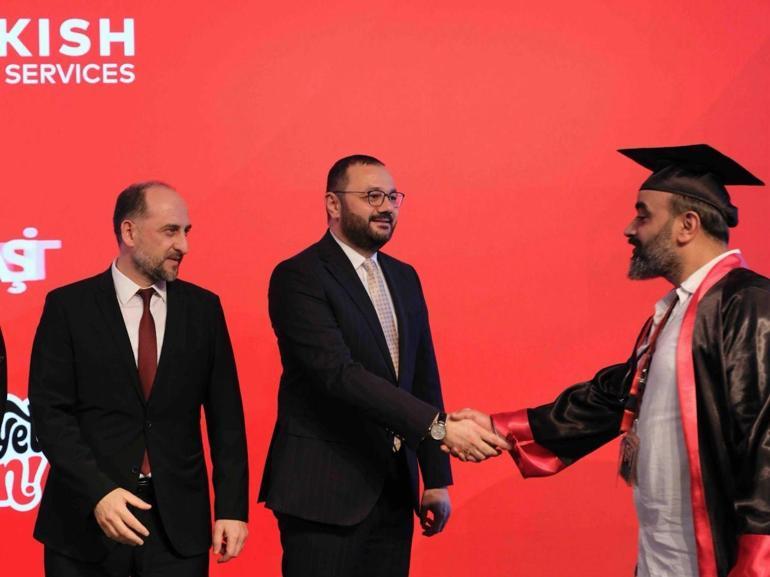THY’de mezuniyet kutlaması