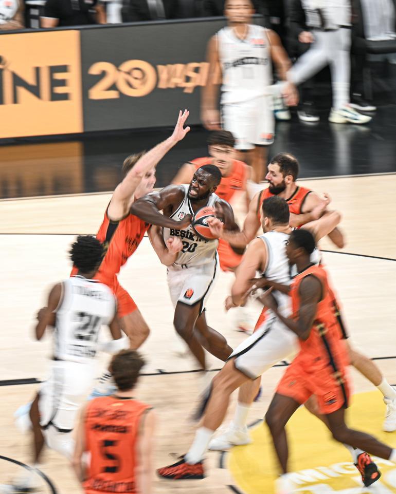 Beşiktaş - Valencia Basket: 94-96