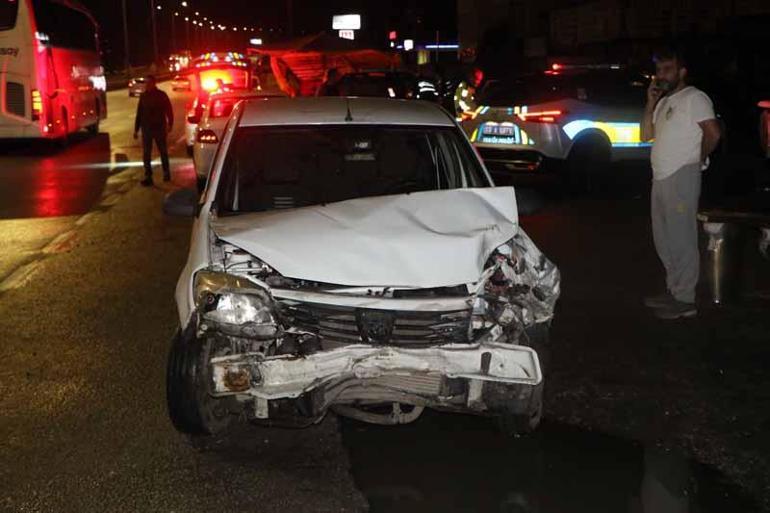 Samsun’da otomobil kamyonete arkadan çarptı: 4 yaralı