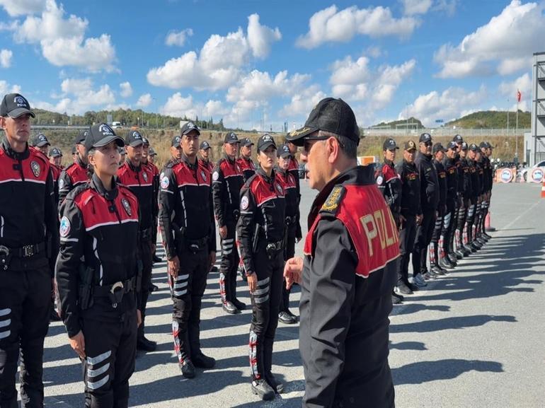 Motosikletli polis timlerinin son dersini İl Emniyet Müdürü Selami Yıldız verdi