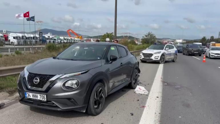 Tuzla TEM Otoyolu’nda emniyet şeridinde duran otomobile çarpan motosikletli polis yaralandı