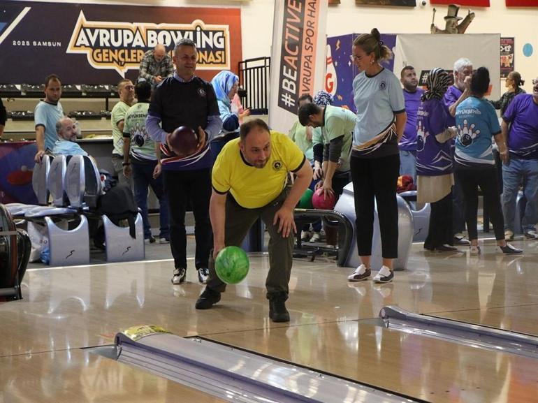 Samsun’da 119 işitme engelli bowling oynadı