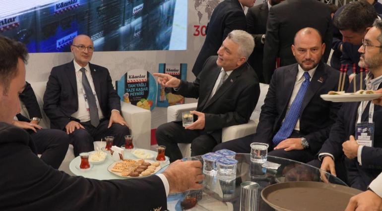 Bakan Bolat: Yıl sonu 410 milyar dolar mal ve hizmet ihracatı rakamımıza ulaşacağız