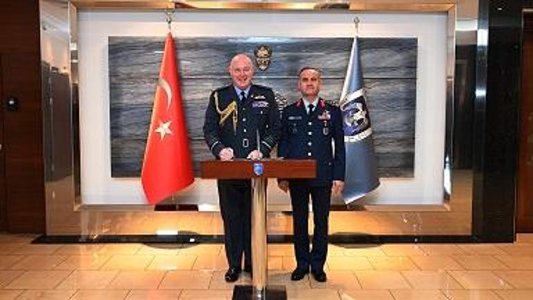 Hava Kuvvetleri Komutanı Dalkıran, Birleşik Krallıklı mevkidaşı ile uçuş yaptı