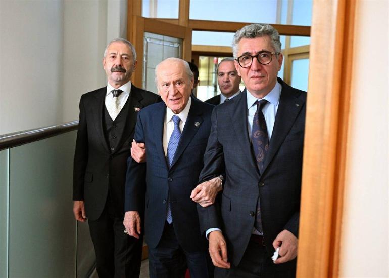 Bahçeli, Sarallar ve Şahinler aileleri ile buluştu