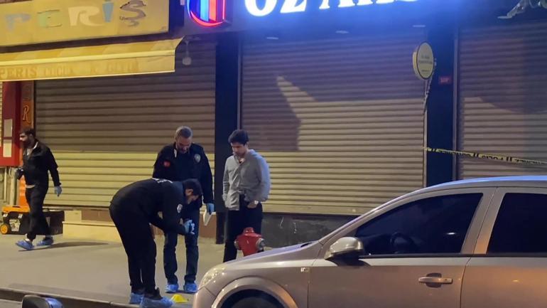 Esenlerde polise bıçakla saldırdığı öne sürülen şüpheli, bacağından vuruldu