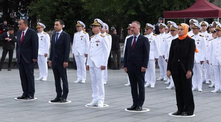 Preveze Deniz Zaferi’nin 488’inci yıl dönümünde İstanbul Boğazı’nda 15 gemiyle geçit töreni