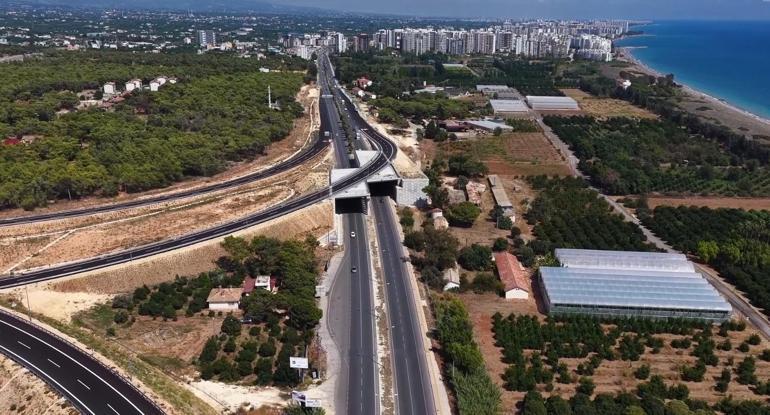Bakan Uraloğlu: Çeşmeli-Erdemli-Silifke-Taşucu Otoyolunda seyahat süresini 18 dakikaya düşüreceğiz