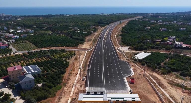 Bakan Uraloğlu: Çeşmeli-Erdemli-Silifke-Taşucu Otoyolunda seyahat süresini 18 dakikaya düşüreceğiz