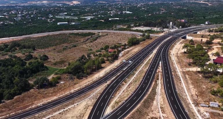 Bakan Uraloğlu: Çeşmeli-Erdemli-Silifke-Taşucu Otoyolunda seyahat süresini 18 dakikaya düşüreceğiz