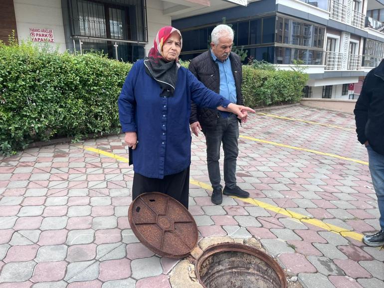 Ankarada sağanak sonrası rögar taştı; binaların giriş ve bodrum katlarını su bastı