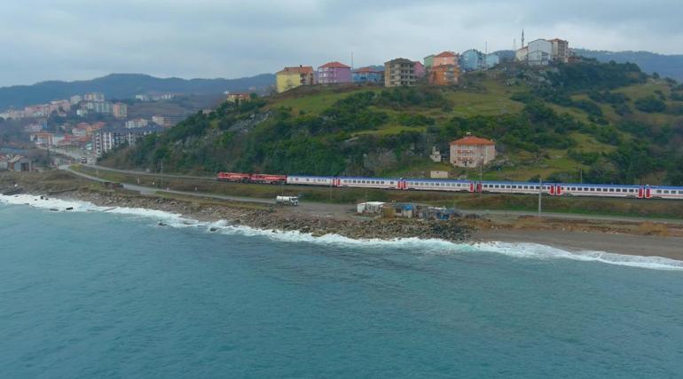 Turistik Karaelmas Ekspresi yeniden raylara iniyor