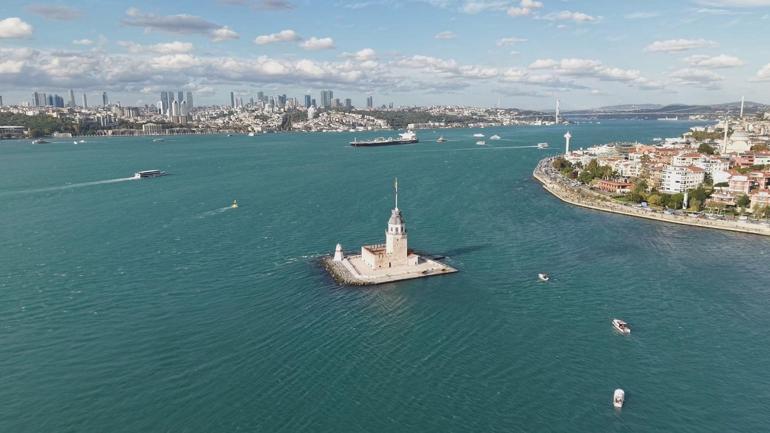Yağışın ardından turkuaz renge bürünen İstanbul Boğazı havadan görüntülendi