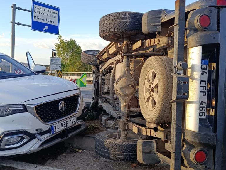 İçinde çocukla birlikte kaçırdığı otomobille yayaya ve 2 araca çarptı; 3 yaralı