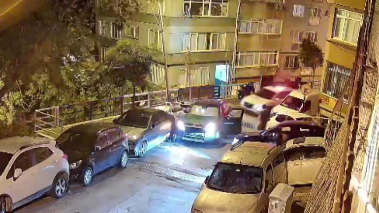 Şişli’de dur ihtarına uymayan alkollü sürücü park halindeki araçlara çarptı