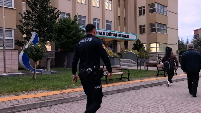 Ehliyet sınavında kopya düzeneğiyle yakalandı, 2 yıl sınavlardan men edildi