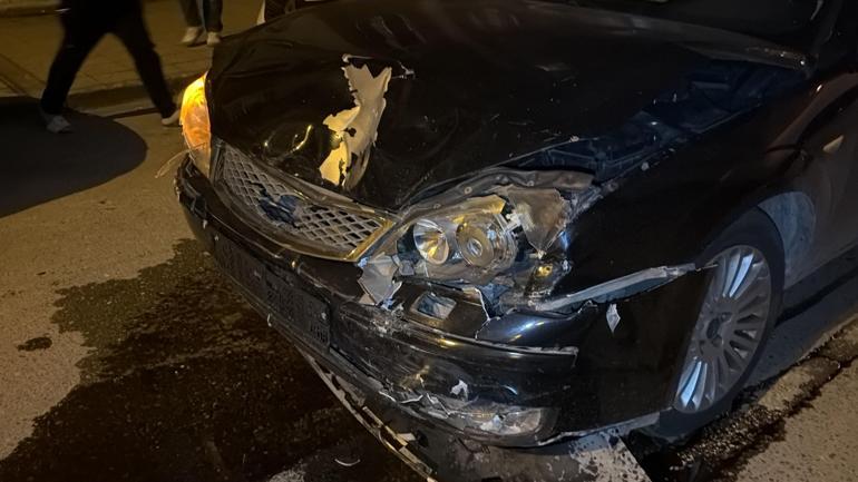 Eskişehir’de iki otomobilin çarpıştığı kaza kamerada: 7 yaralı